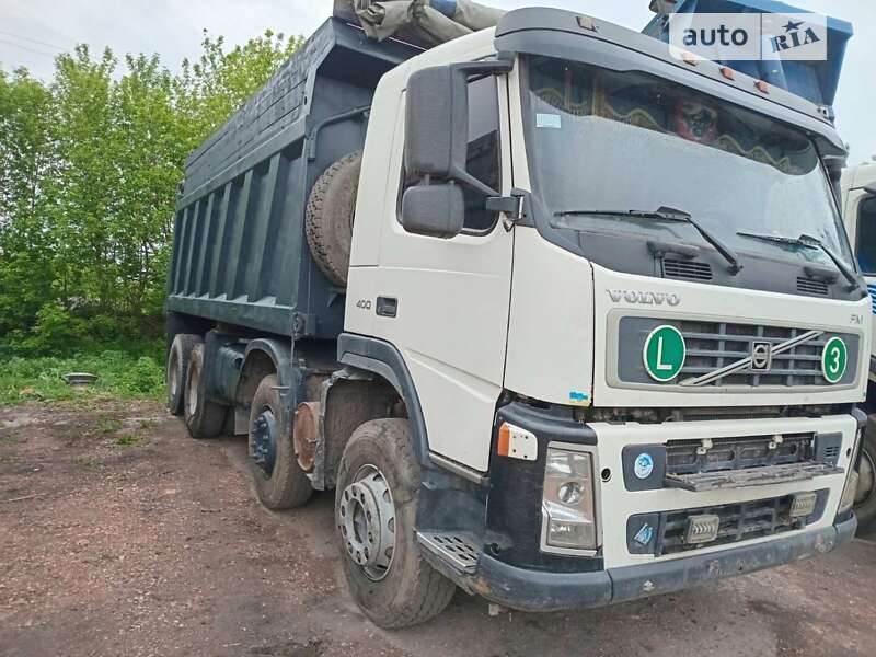 Самосвал Volvo FM 13