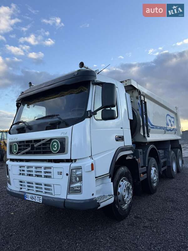 Самосвал Volvo FM 13