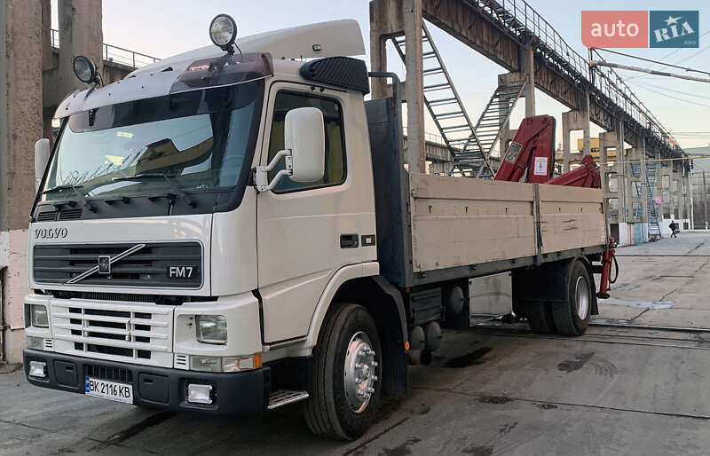Спецтехника Volvo FM 7