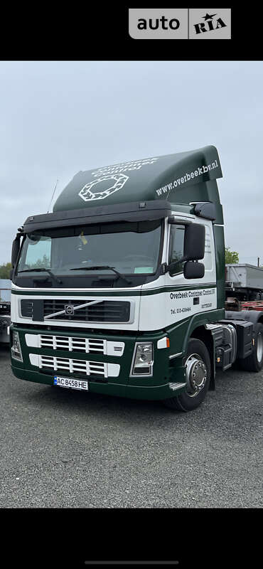 Тягач Volvo FM 9