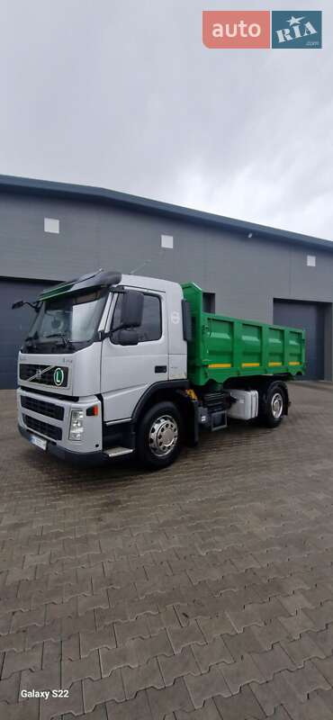 Самосвал Volvo FM 9