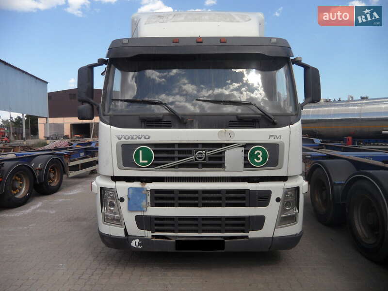 Тягач Volvo FM 9