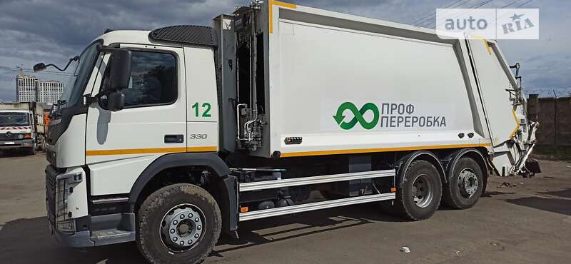 Спецтехніка Volvo FMX 11