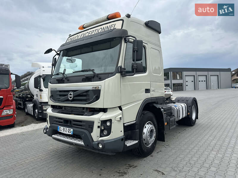 Тягач Volvo FMX 11