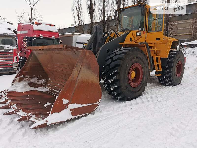 Volvo L 220E