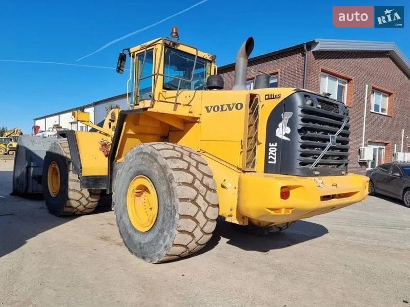 Volvo L 220E