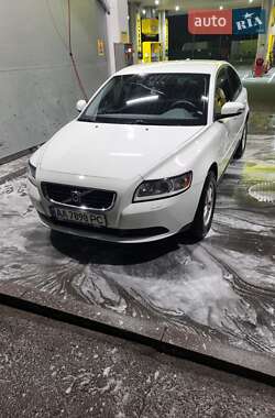 Volvo S40  2009