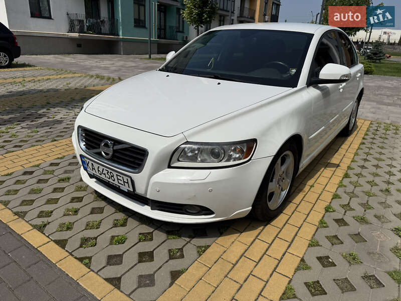 Volvo S40