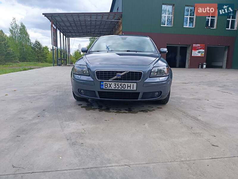 Volvo S40