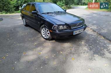 Volvo S40  2000
