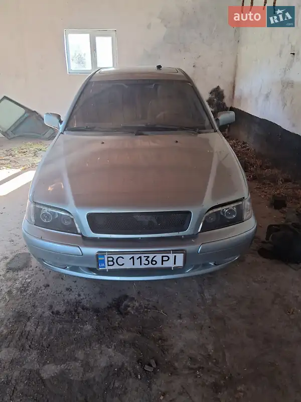 Volvo S40