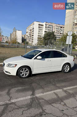 Volvo S40  2012