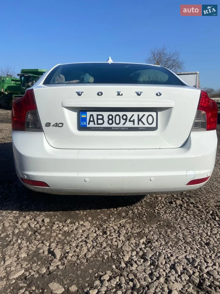 2012 Volvo S40 - фото 1