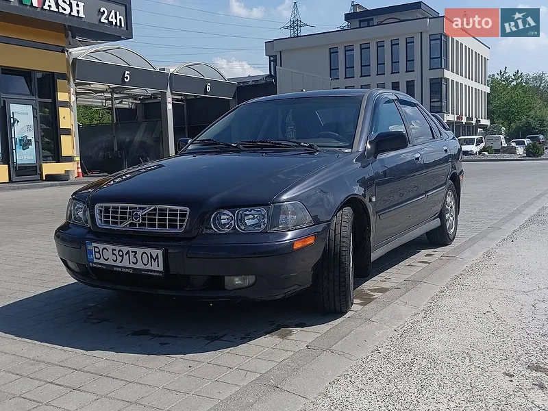Volvo S40