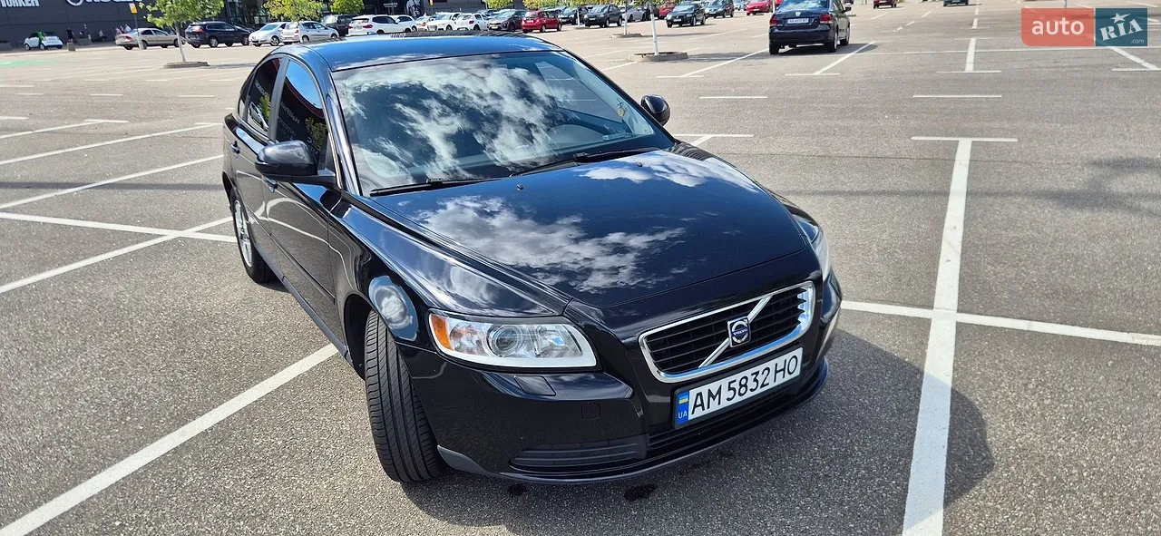 2010 Volvo S40 - фото 1