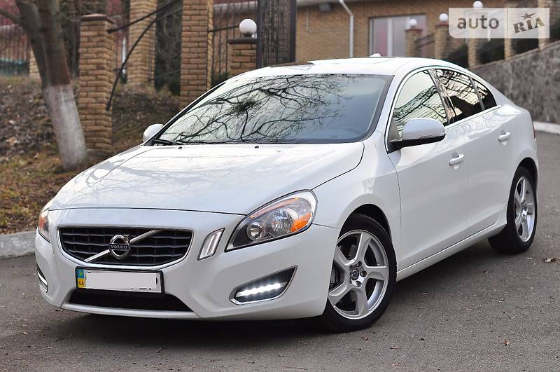 на volvo s60 что-то гудит спереди слева