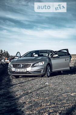 Volvo S60 T5 2014