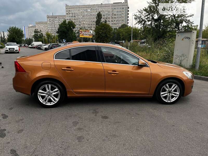 Легковые Volvo S60