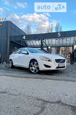 Volvo S60  2011