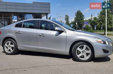 Volvo S60  2012