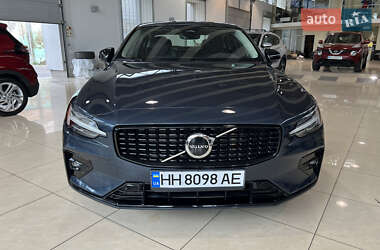 Volvo S60 2024