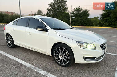 Volvo S60 2015