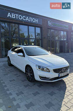 Volvo S60  2015