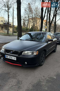 Volvo S60  2004