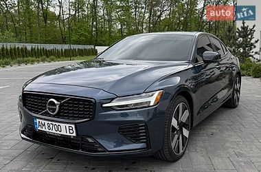 Volvo S60  2023