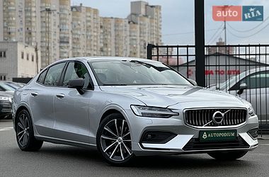Volvo S60  2021