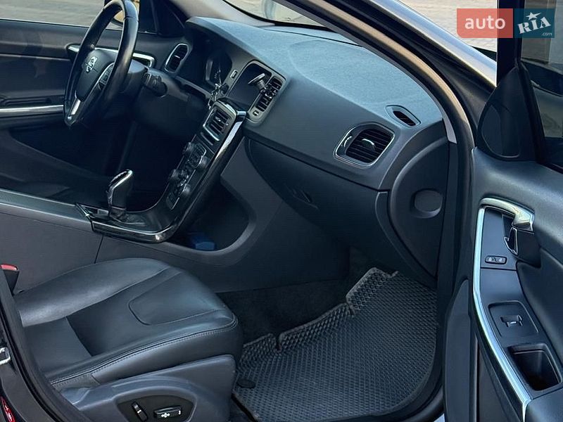 Седан Volvo S60 2013 в Дніпрі