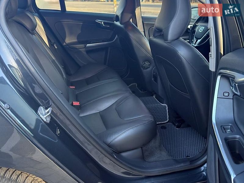 Седан Volvo S60 2013 в Дніпрі