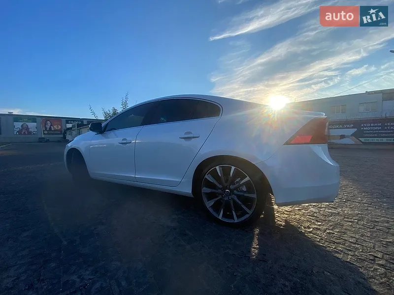 Volvo S60 2015
