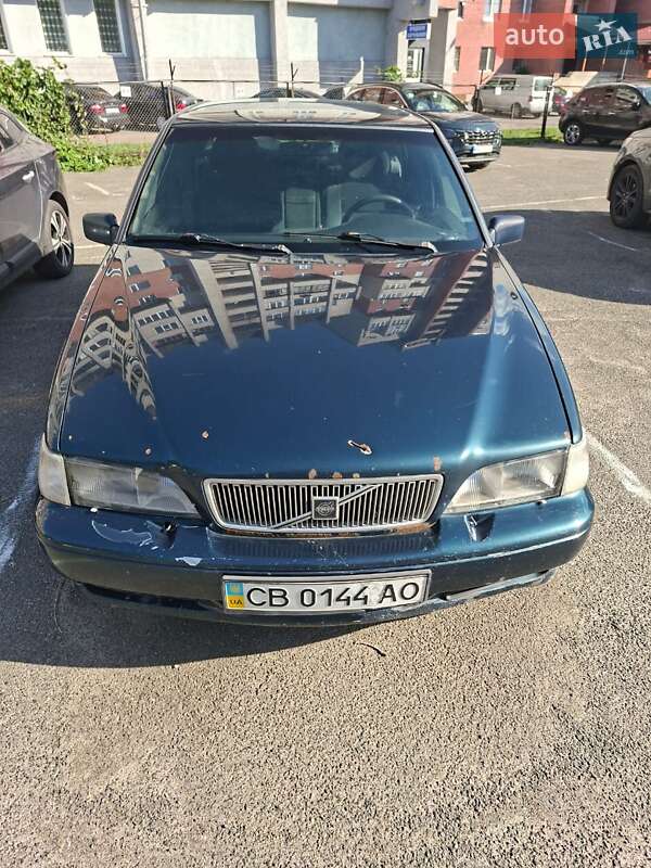 Седан Volvo S70