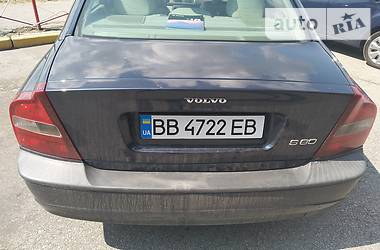 Volvo S80  2001