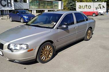 Volvo S80  2002