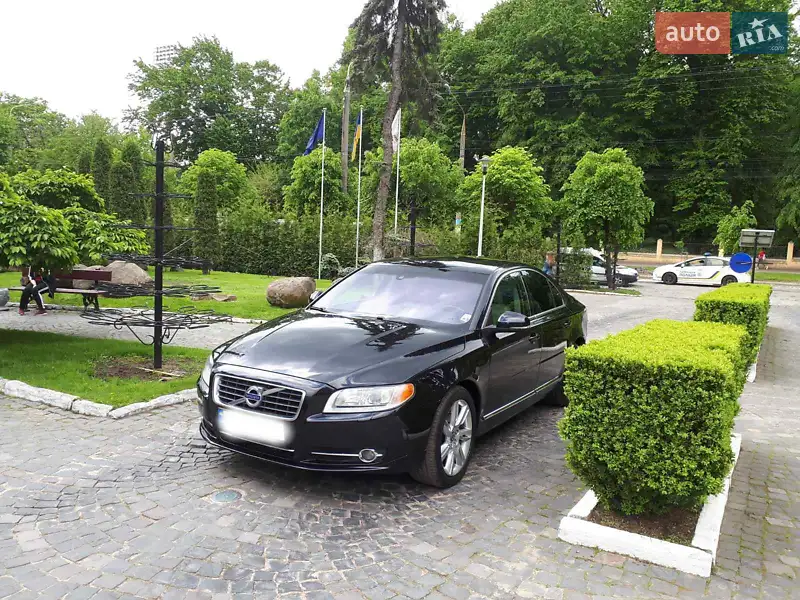 Volvo S80