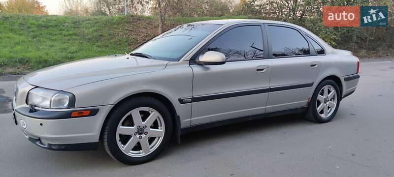 Volvo S80