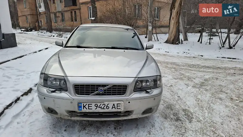 Volvo S80 2004