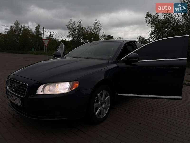 Volvo S80