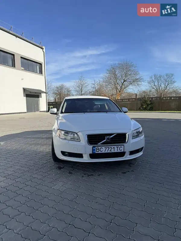 Volvo S80
