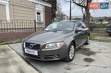 Volvo S80 2010