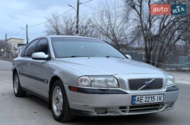 Volvo S80  2001