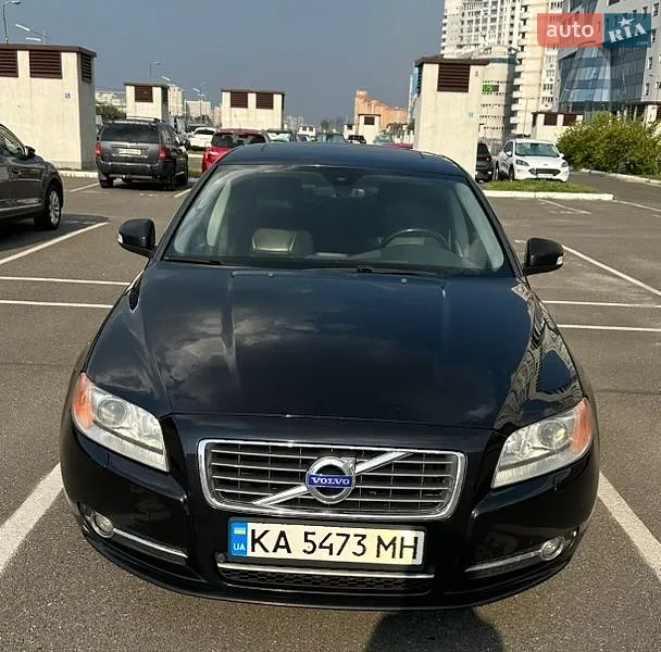 Volvo S80