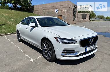 Volvo S90  2018