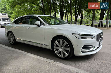 Volvo S90  2016
