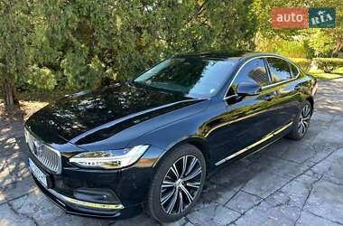 Volvo S90  2023