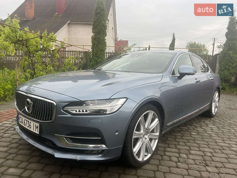 Седан Volvo S90
