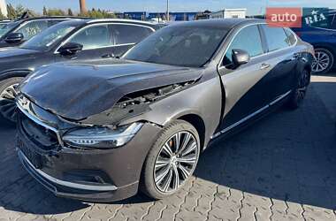 Volvo S90  2020