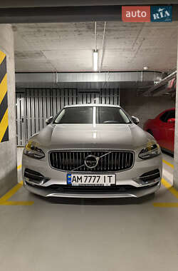 Volvo S90  2019